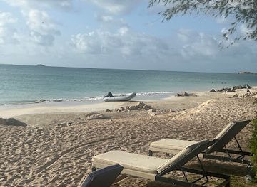 antigua-and-barbuda/valley-church-beach/bar/tree-house-beach-club