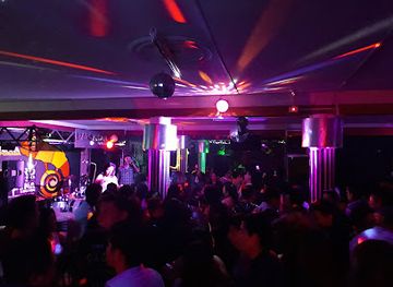 bolivia/cochabamba/quillacollo/bar/barbarobar