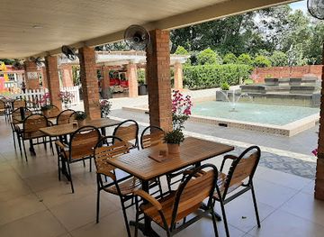 brunei/lamunin/bar/semaun-cafe