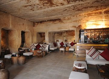 jordan/wadi-hidan/bar/the-cave-bar