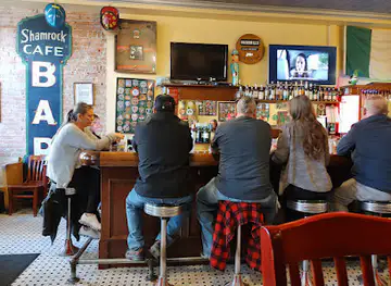 Smitty's Greenlight Tavern