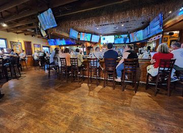 north-carolina/outer-banks/bar/barefoot-bernie-s-tropical-grill-bar