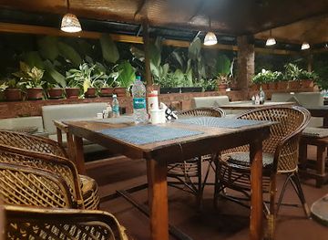 india/varkala/bar/chimney-family-restaurant