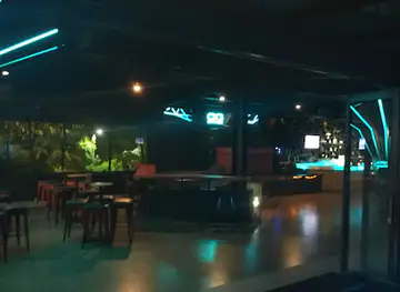 The Edge Dining & Lounge