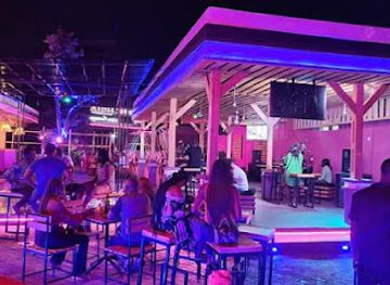 central-african-republic/basse-kotto/bar/fuchsia-bar-lounge