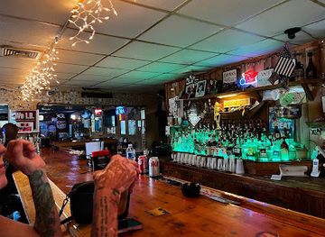 florida/big-bend/bar/dam-pub