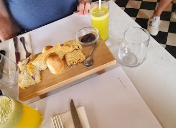 uruguay/colonia-del-sacramento/bar/bohemia