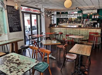 spain/barcelona/barceloneta/bar/la-violeta-natural-wine-bar