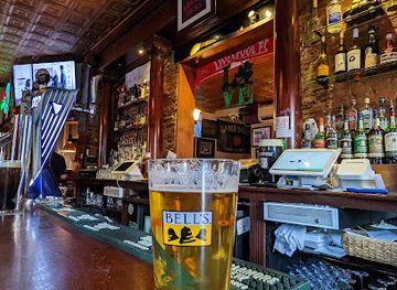 pennsylvania/philadelphia/fairmount/bar/the-black-taxi