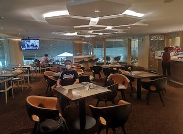 brunei/tasek-merimbun-heritage-park/bar/royal-brunei-business-class-lounge