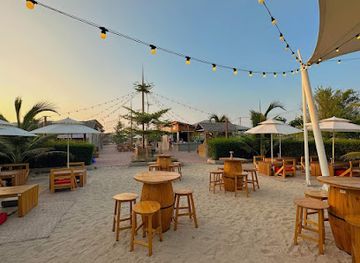 myanmar-burma/ngwe-saung-beach/bar/hawaii-bar-ngwe-saung-square