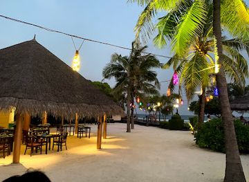 maldives/athuruga-island/bar/lohis-bar