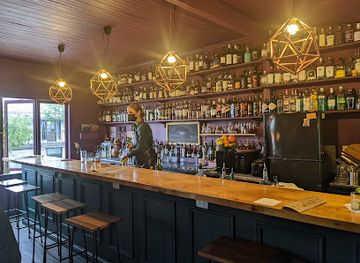 chile/puerto-natales/bar/last-hope-distillery