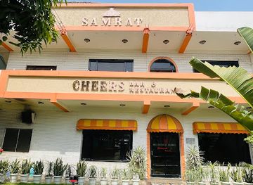 india/varanasi/sarnath/bar/cheers-bar-restaurant-bar-and-restaurant-in-varanasi