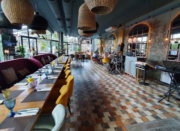 georgia/blood-mountain/bar/marani-restaurant-bar