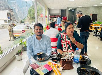 india/valley-of-flowers-national-park/bar/cafe-bro