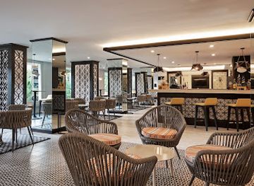 philippines/boracay/yapak/bar/fun-pub