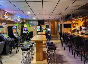montana/the-judith-basin/bar/pour-house-saloon