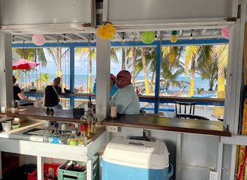 belize/caye-caulker/bar/bender-s-beach-bar