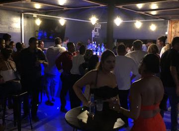 saint-lucia/gros-islet/bar/on-the-rocks