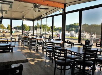 minnesota/mississippi-river/bar/mississippi-pub