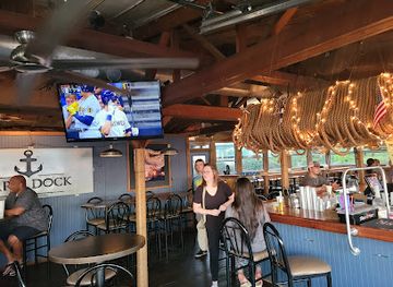 alabama/decatur/bar/hard-dock