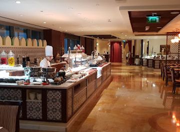 qatar/dukhan-beach/bar/the-den