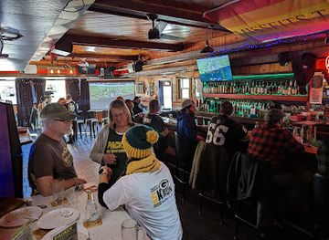 wisconsin/appleton/bar/missfits-tavern