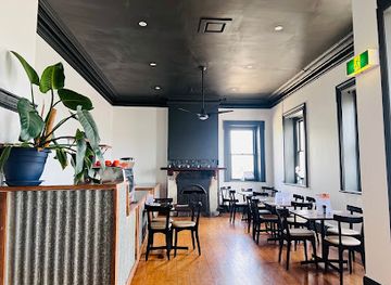 australia/western-district/bar/lake-bolac-hotel-brewery