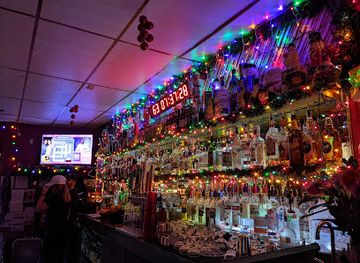 texas/austin/bar/lala-s-little-nugget