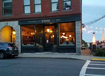 maine/waldo-county/bar/18-central-oyster-bar-grill