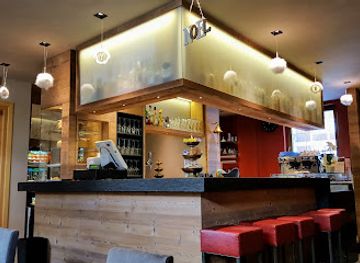 italy/cervinia/bar/bar-au-planet