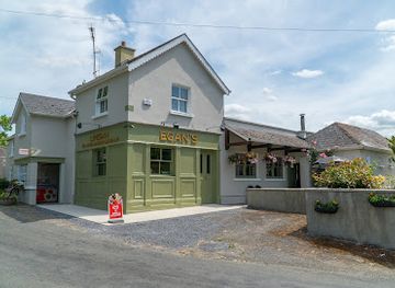 ireland/glendalough/bar/egans-bar
