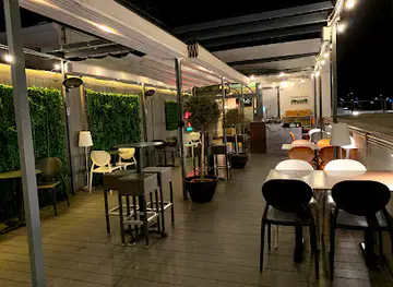 Sky 44 Rooftop Terraza & Bar Madrid