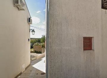 croatia/kvarner-gulf/bar/kalle