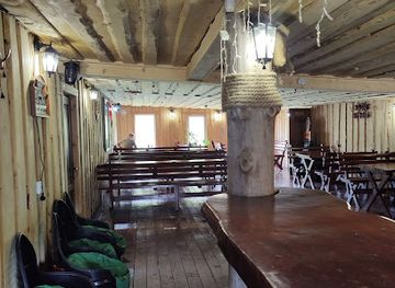 ukraine/dragobrat/bar/kolyba-peremychka