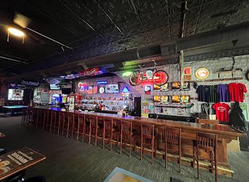 minnesota/lake-superior/bar/tower-ave-tavern