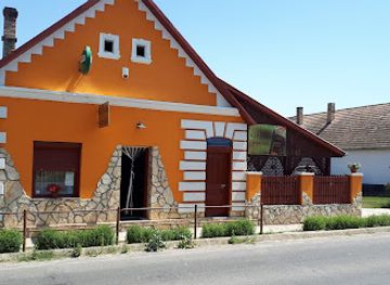 hungary/southern-transdanubia/bar/ket-jolan-sorozo