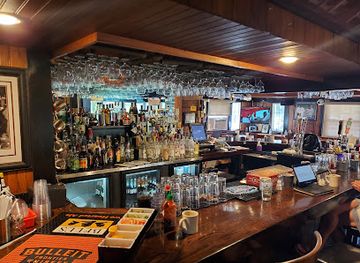 connecticut/hammonasset-beach-state-park/bar/cristy-s-madison