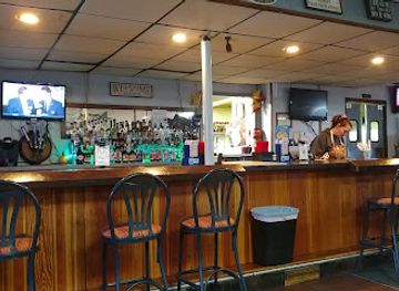 michigan/pere-marquette-state-forest/bar/debbie-s-sportsman-s-lounge