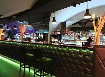 hungary/budapest/bar/shadow-bar