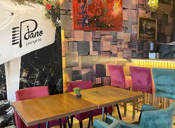 Piano Lounge Bar