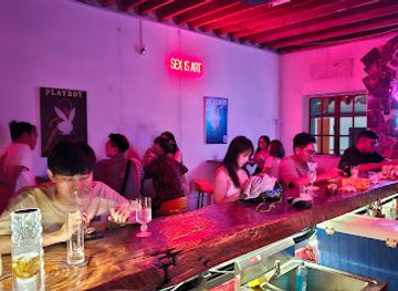 malaysia/malacca/bar/her-room