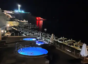 Reef Oasis beach bar