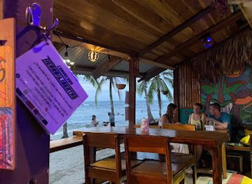 costa-rica/south-pacific/bar/puerto-pirata-tiki-bar