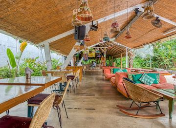 costa-rica/arenal-volcano-area/bar/the-pool-bar-restaurant