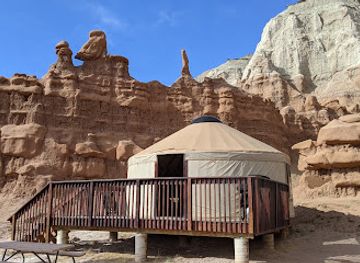 utah/goblin-valley/bar/goblin-valley-campground