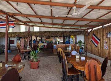 costa-rica/jaco/bar/malecon-bar-restaurante-jaco