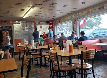 utah/capitol-reef-national-park/bar/slackers-burger-joint