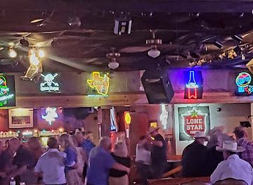 texas/blackland-prairie/bar/pardners-nightclub-largest-dancehall